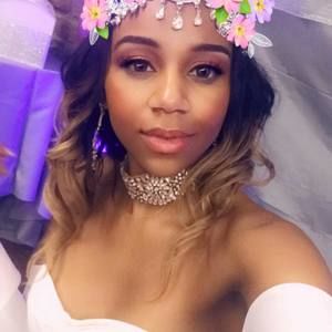 Meet your Posher, Victoria